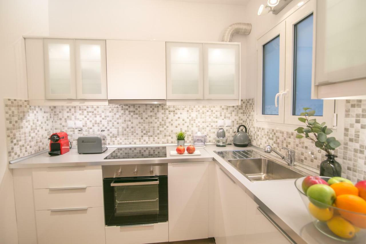 דירות אתונה Magnificent Luxury Retrostyle Flat Acropolis View מראה חיצוני תמונה