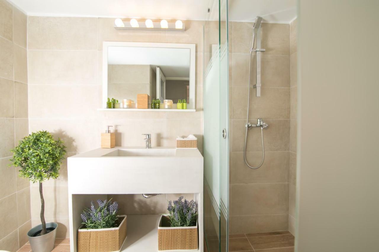 דירות אתונה Magnificent Luxury Retrostyle Flat Acropolis View מראה חיצוני תמונה