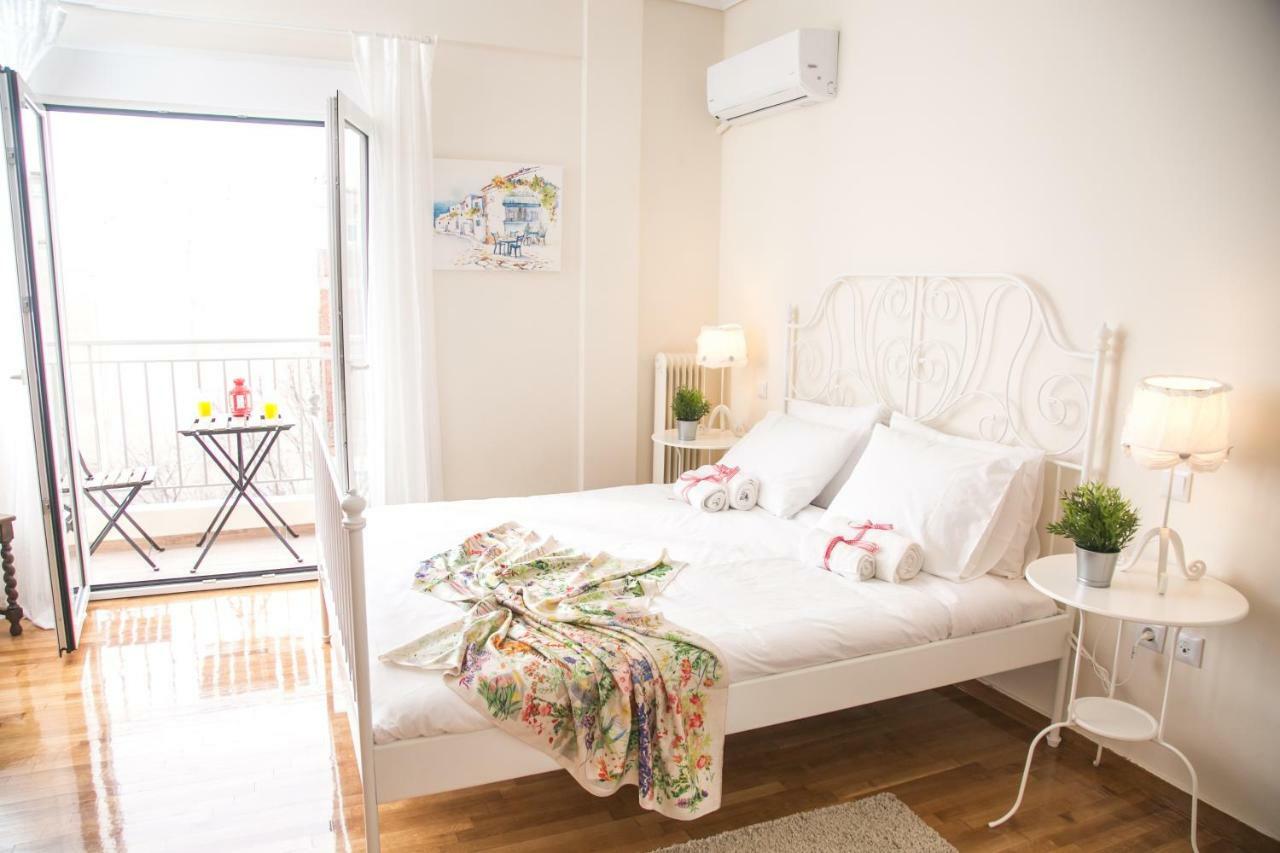 דירות אתונה Magnificent Luxury Retrostyle Flat Acropolis View מראה חיצוני תמונה