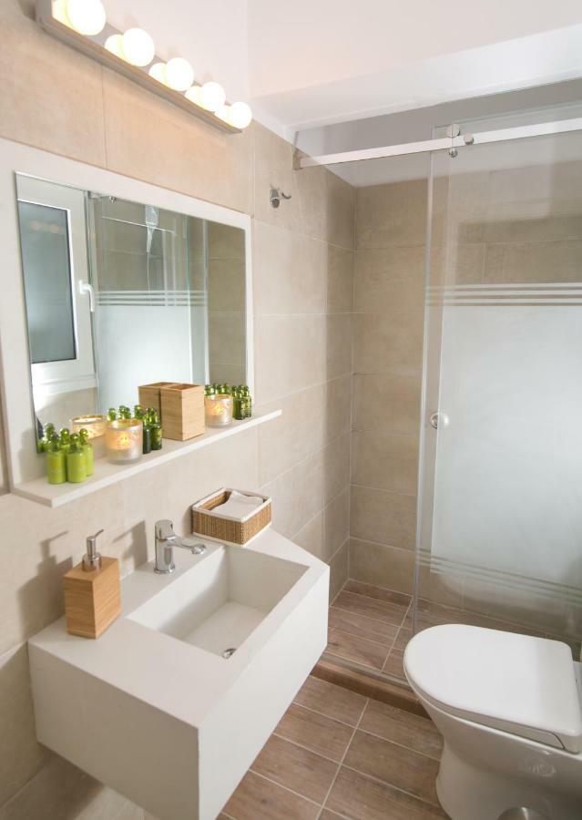 דירות אתונה Magnificent Luxury Retrostyle Flat Acropolis View מראה חיצוני תמונה