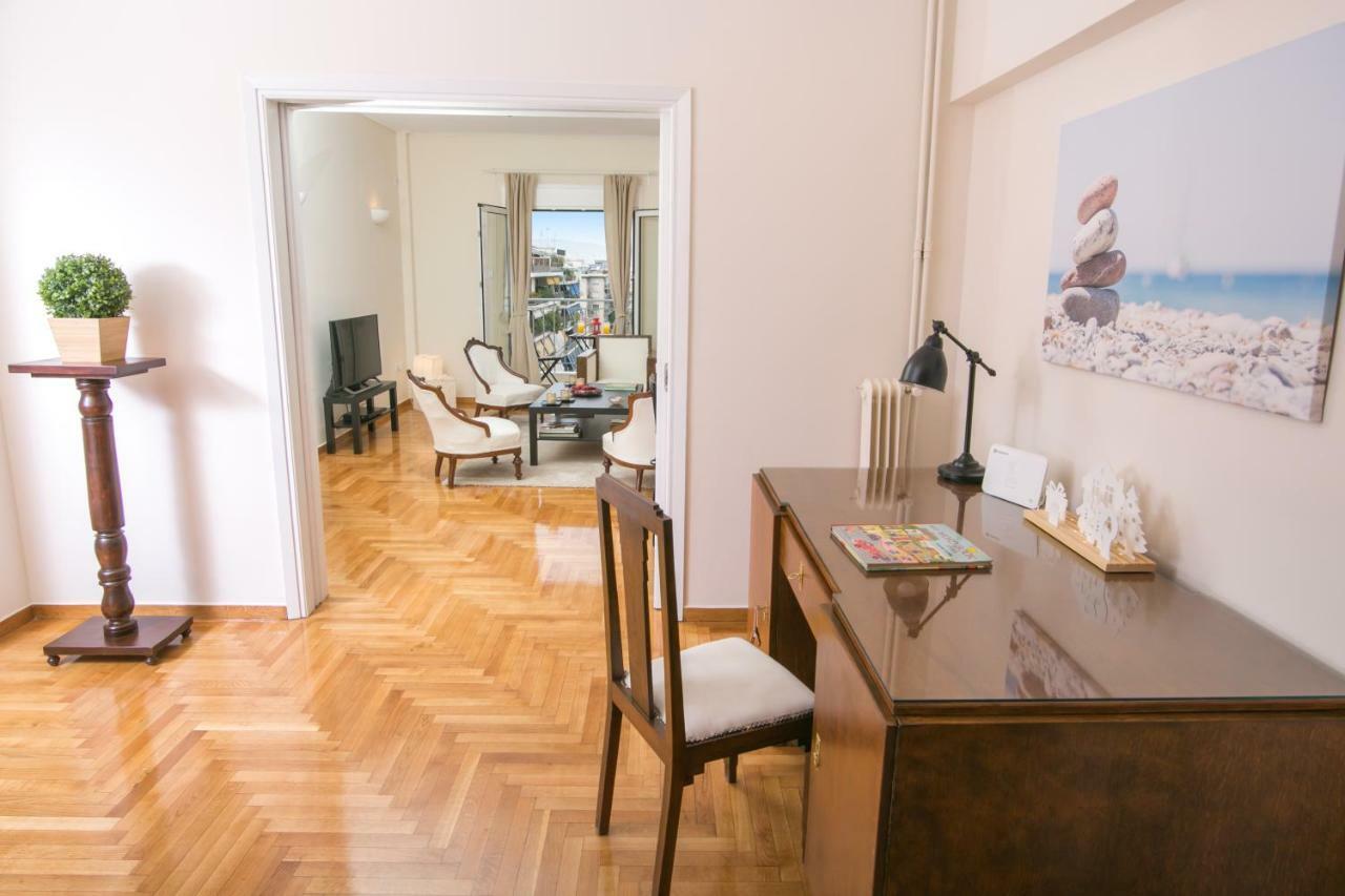 דירות אתונה Magnificent Luxury Retrostyle Flat Acropolis View מראה חיצוני תמונה